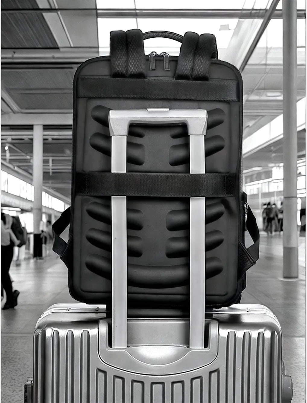 Mochila de Couro Executiva Impermeável T03